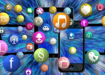 luther social media maven keezy.co